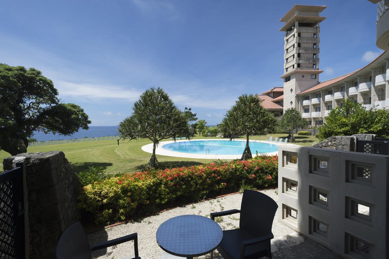The Southern Links Resort Hotel Yaese Exterior foto